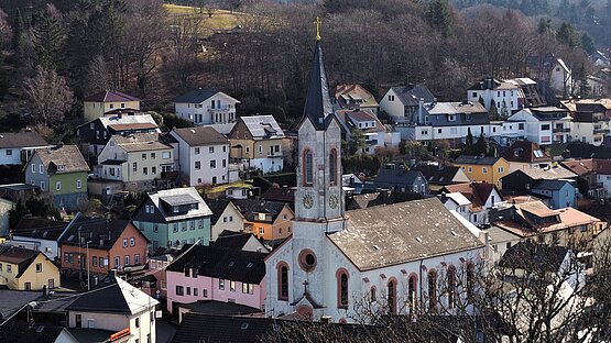 Blick auf St. Georg von der Burg herunter